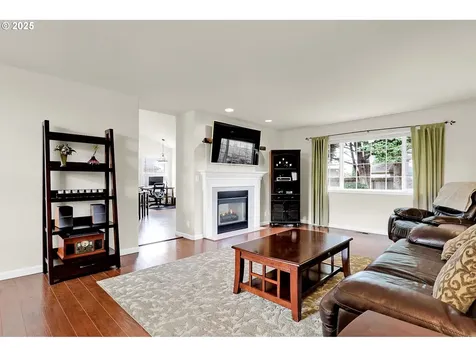 3209 Queens East Street Eugene OR 97401