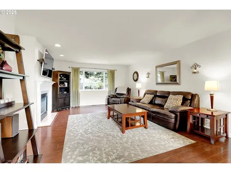 3209 Queens East Street Eugene OR 97401