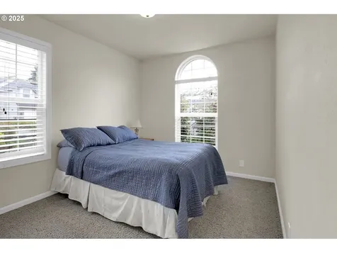 3209 Queens East Street Eugene OR 97401