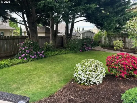 3209 Queens East Street Eugene OR 97401
