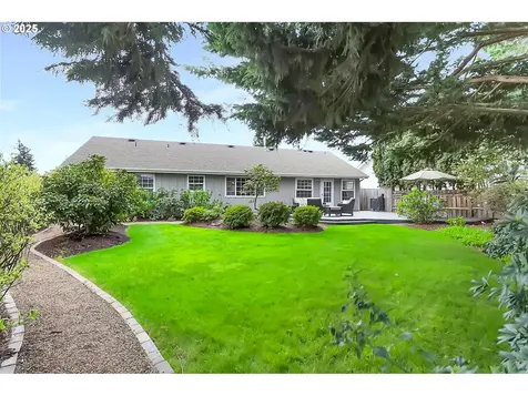 3209 Queens East Street Eugene OR 97401