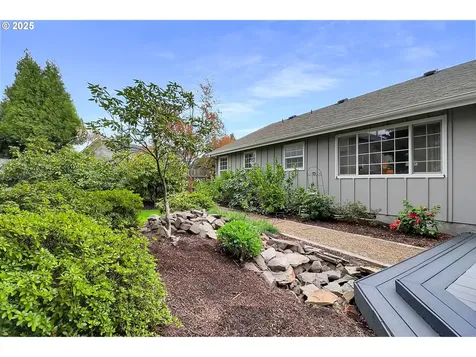 3209 Queens East Street Eugene OR 97401