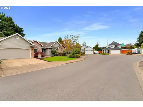 3209 Queens East Street Eugene OR 97401