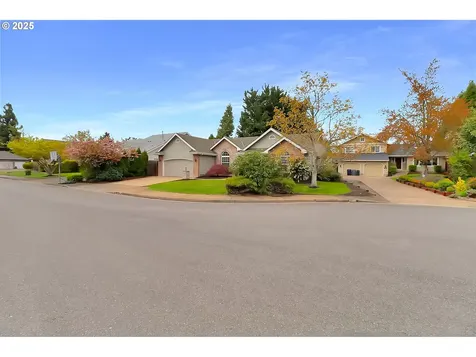3209 Queens East Street Eugene OR 97401