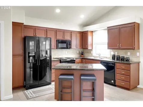 3209 Queens East Street Eugene OR 97401
