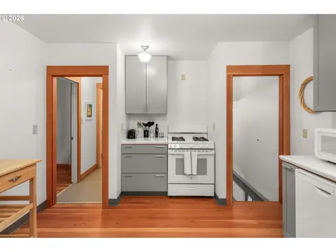 1802 SE Morrison Street Portland OR 97214