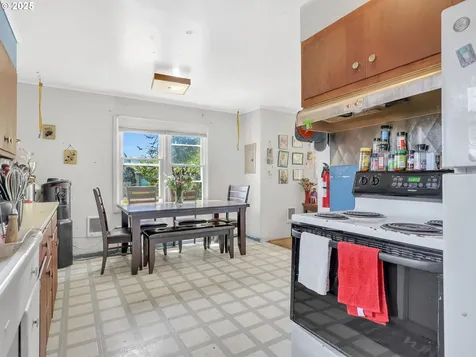 43018 Hillcrest Loop Astoria OR 97103