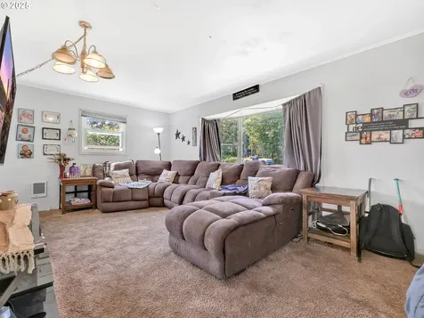 43018 Hillcrest Loop Astoria OR 97103