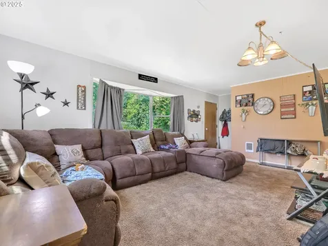 43018 Hillcrest Loop Astoria OR 97103