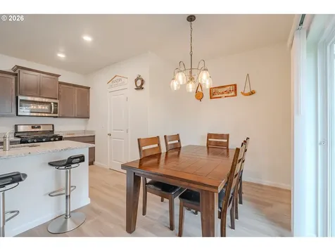 1222 W 16th Avenue La Center WA 98629