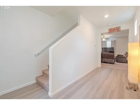 1222 W 16th Avenue La Center WA 98629