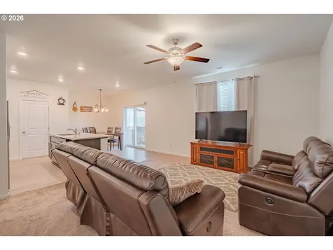 1222 W 16th Avenue La Center WA 98629