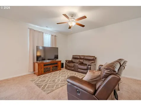 1222 W 16th Avenue La Center WA 98629