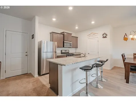 1222 W 16th Avenue La Center WA 98629