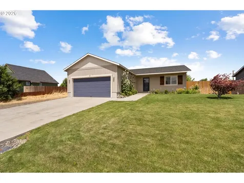 122 Falcon Court Boardman OR 97818