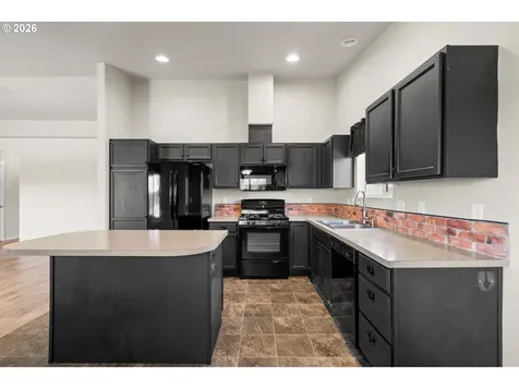 122 Falcon Court Boardman OR 97818