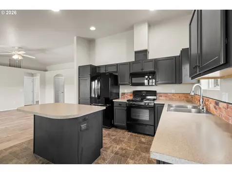 122 Falcon Court Boardman OR 97818
