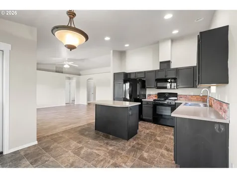 122 Falcon Court Boardman OR 97818