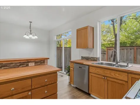 20865 SW Quintessa Court Beaverton OR 97078