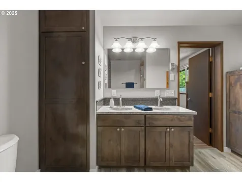140 Peppertree Court Roseburg OR 97471