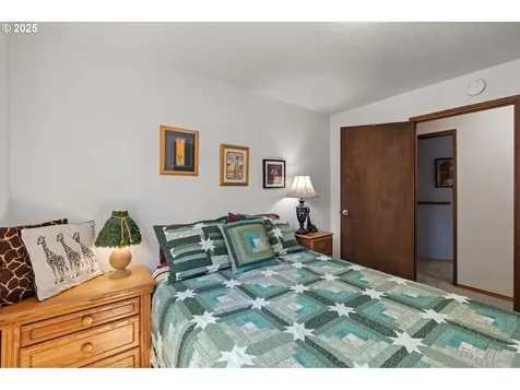 140 Peppertree Court Roseburg OR 97471