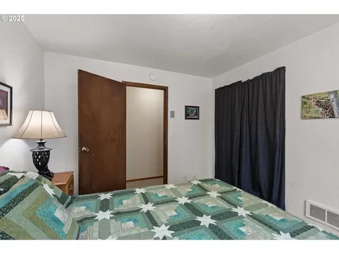 140 Peppertree Court Roseburg OR 97471