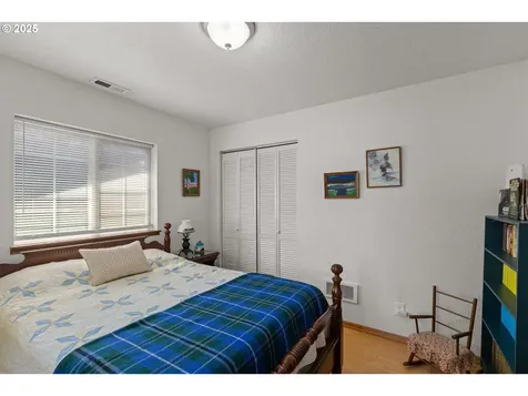 140 Peppertree Court Roseburg OR 97471