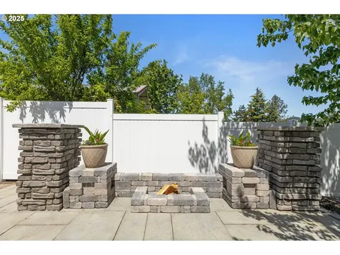 140 Peppertree Court Roseburg OR 97471