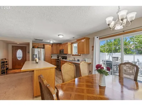140 Peppertree Court Roseburg OR 97471