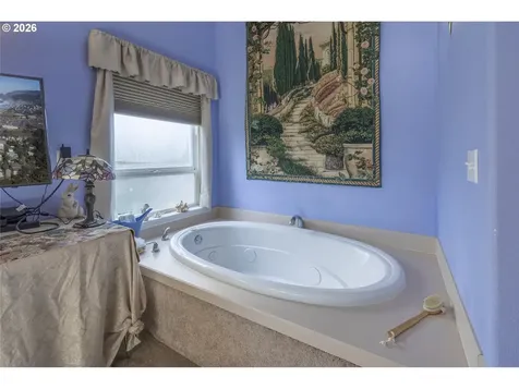1708 NW 38th Street Lincoln City OR 97367