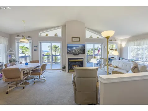 1708 NW 38th Street Lincoln City OR 97367