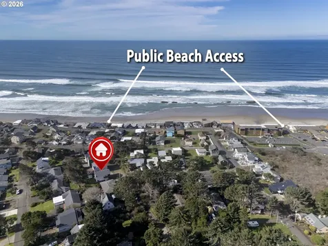 1708 NW 38th Street Lincoln City OR 97367