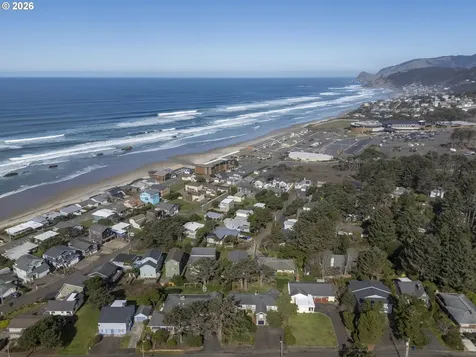 1708 NW 38th Street Lincoln City OR 97367