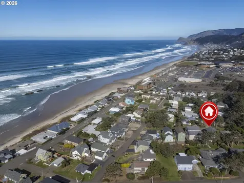 1708 NW 38th Street Lincoln City OR 97367