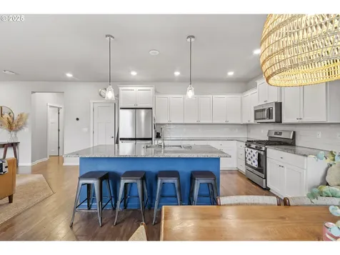 3821 S Willow Drive Ridgefield WA 98642