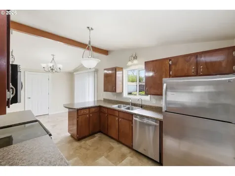 3698 Revell Street Eugene OR 97404