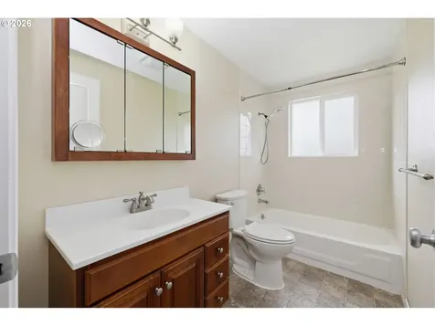 3698 Revell Street Eugene OR 97404
