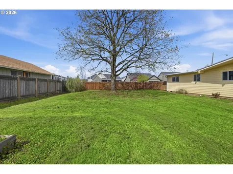 3698 Revell Street Eugene OR 97404