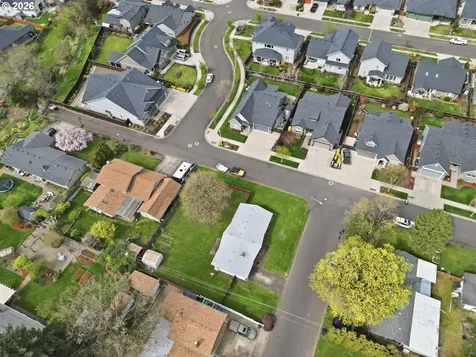 3698 Revell Street Eugene OR 97404