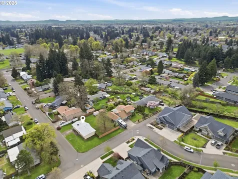 3698 Revell Street Eugene OR 97404