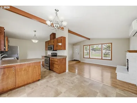 3698 Revell Street Eugene OR 97404