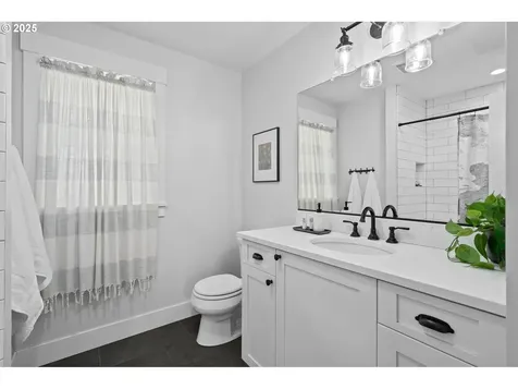 4327 NE Skidmore Street Portland OR 97218