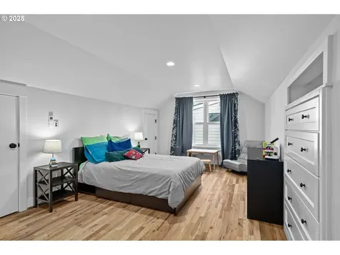 4327 NE Skidmore Street Portland OR 97218