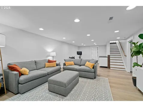 4327 NE Skidmore Street Portland OR 97218