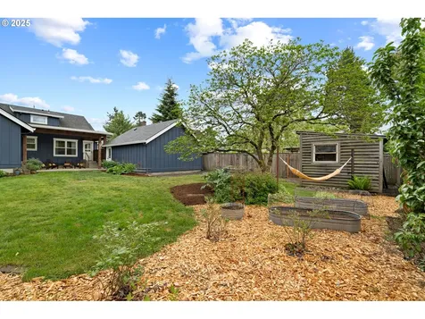 4327 NE Skidmore Street Portland OR 97218