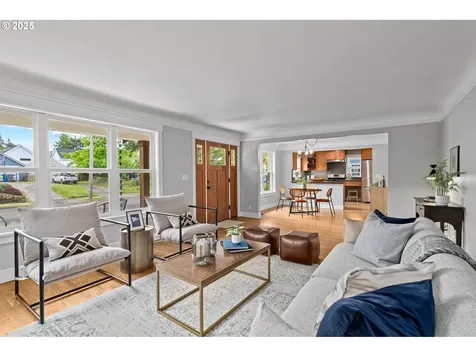 4327 NE Skidmore Street Portland OR 97218