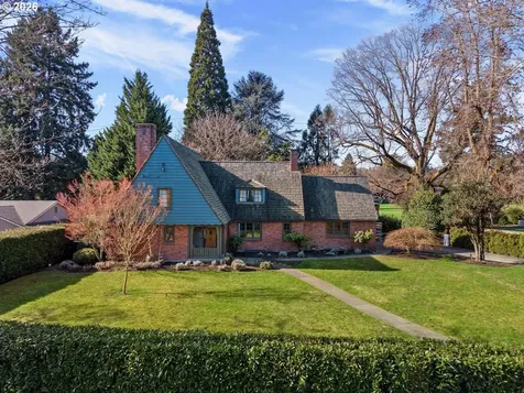 1833 SE Exeter Drive Portland OR 97202