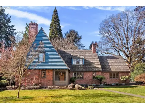 1833 SE Exeter Drive Portland OR 97202