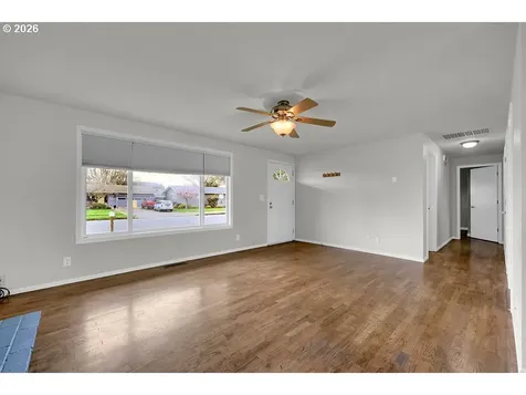 1138 W 7th Place Junction City OR 97448