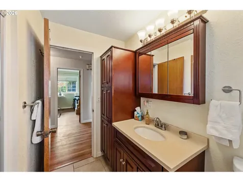 1545 N 20th Street Coos Bay OR 97420
